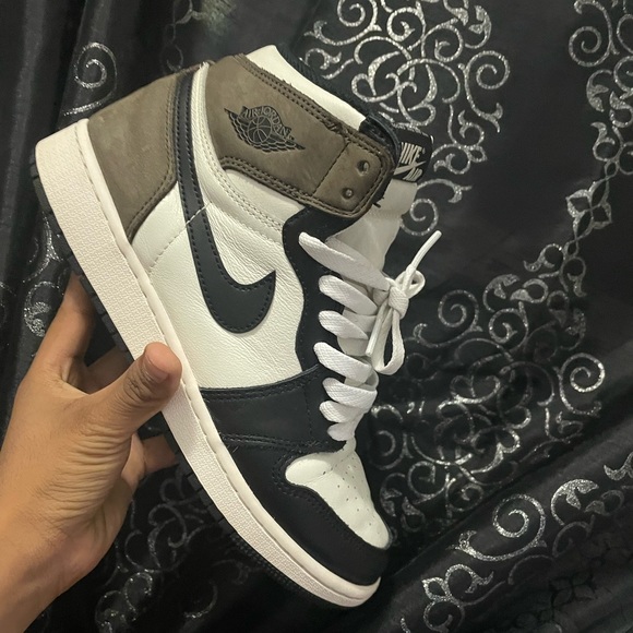 Jordan 1 mochas